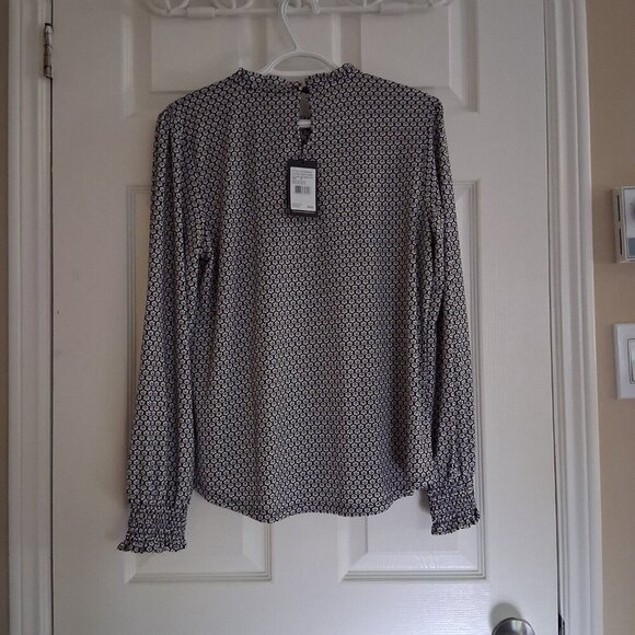 Adrianna Papell NWT Women's Medium Black White Floral Print High Neck Blouse - Picture 3 of 11